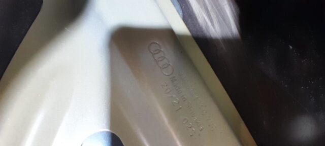 Дверь Зад Прав Audi Q3 F3 83F833052A б/у