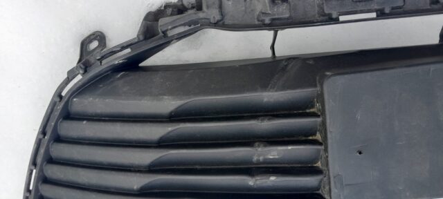 Решетка бампера Перед Toyota Corolla 210 TOYOTA 5311202B50 б/у