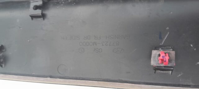 Накладка двери Перед Лев HYUNDAI CRETA 87723M0000 б/у